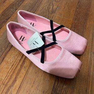 Ballet flats